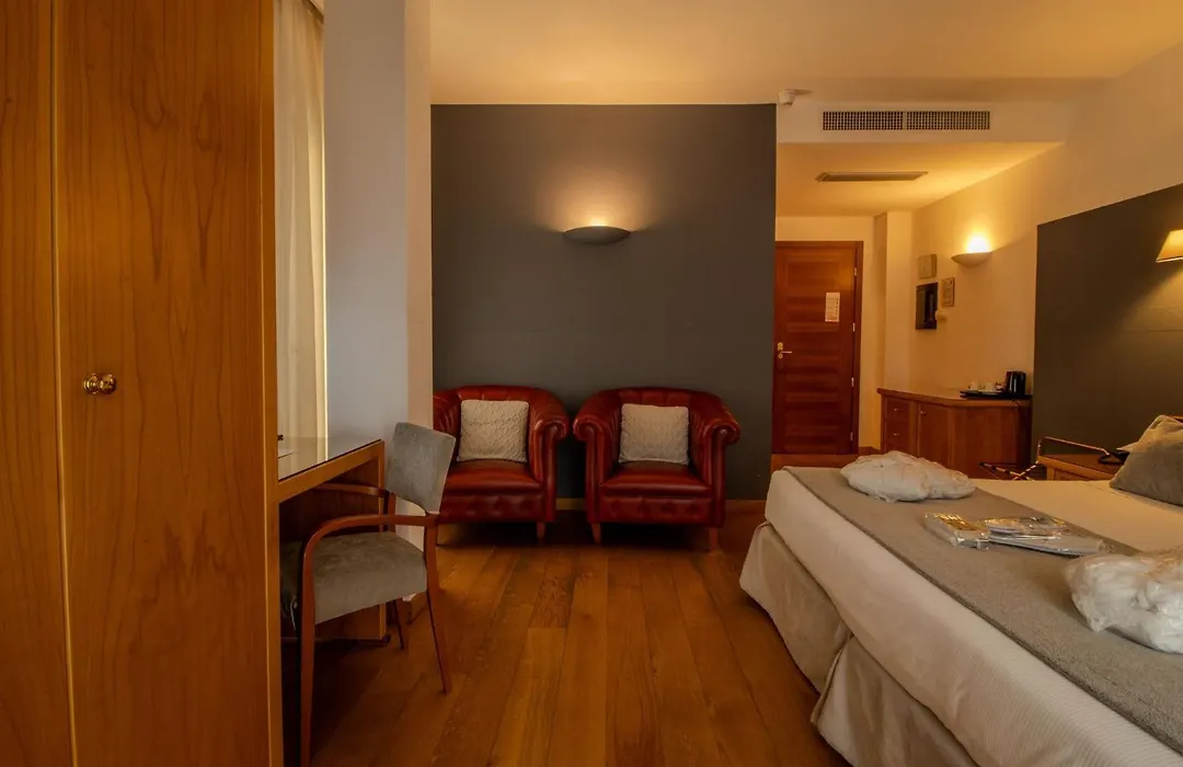 Paradise Hotel & Wellness-1