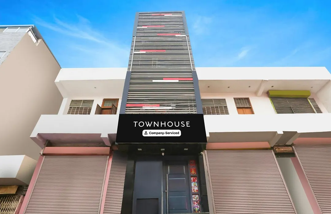 Super Townhouse Jagatpura Downtown-1