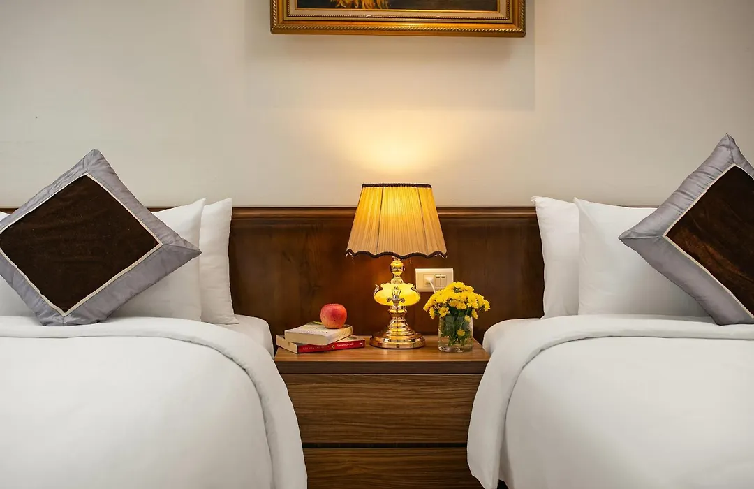 Tunger Premium Hotel & Travel-1