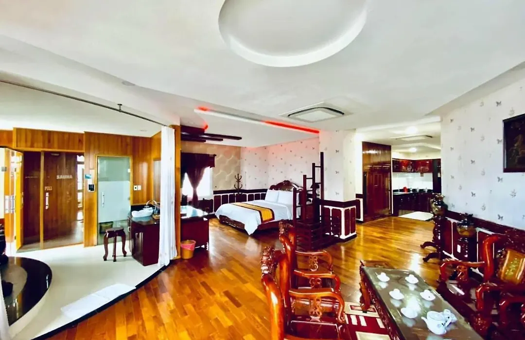 Phuong Dong Hotel Dn By -Bay Luxury-1
