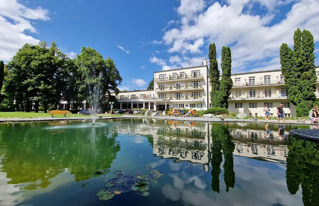 Hotel Palace - Kupele Sliac-1