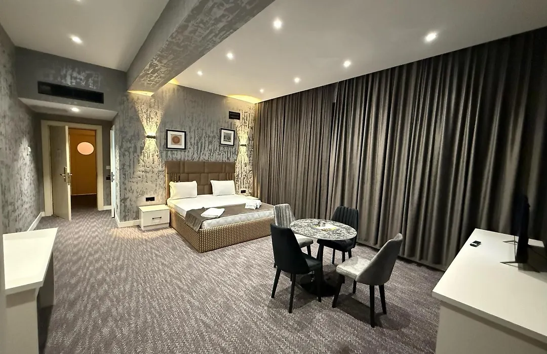 Black Mont İnn Hotel-1