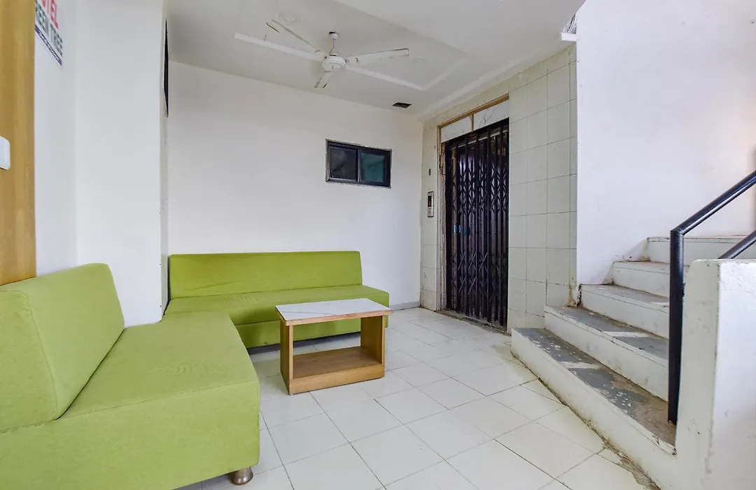 Green Tree Hotel-1