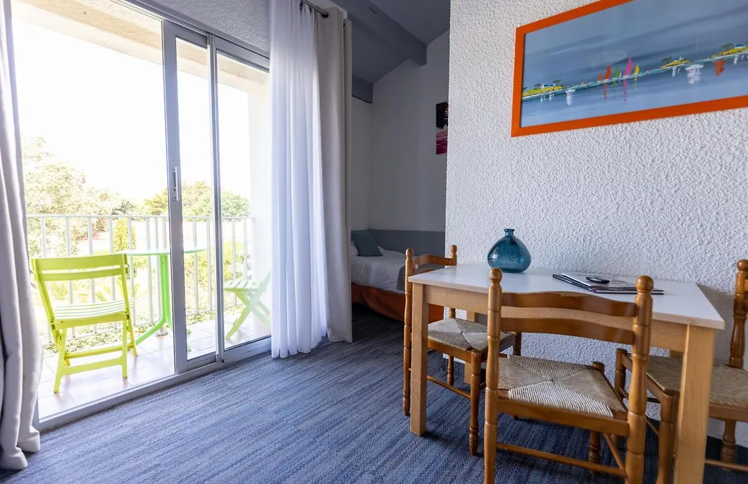 Logis Hôtel de la Plage-1