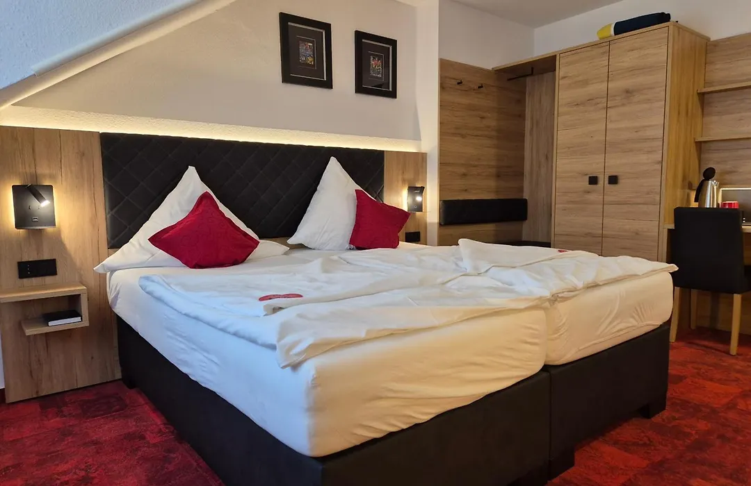 Hotel St. Georg Garni-1
