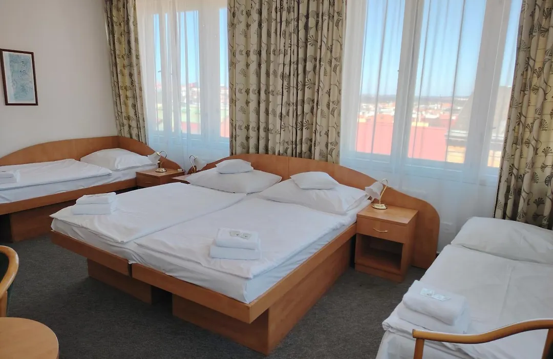 Hotel Legie-1