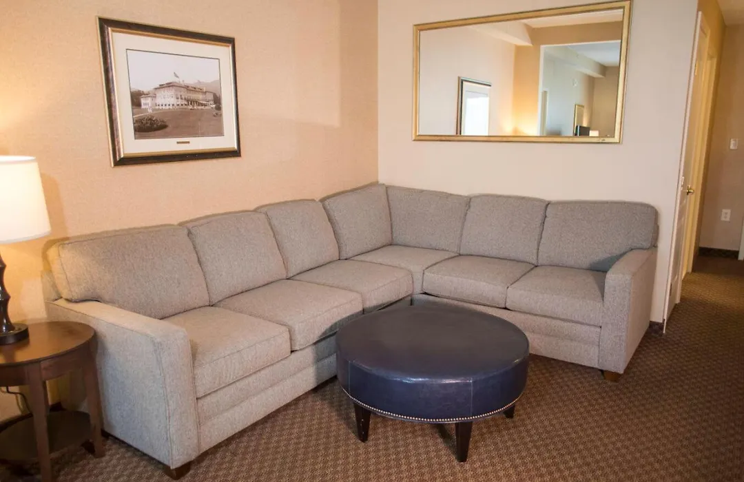 Fort William Henry Hotel-1