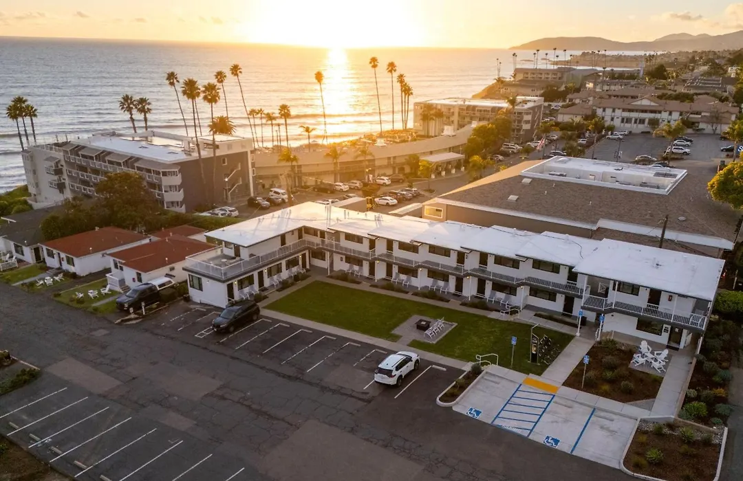 Tides Oceanview Inn And Cottages-1