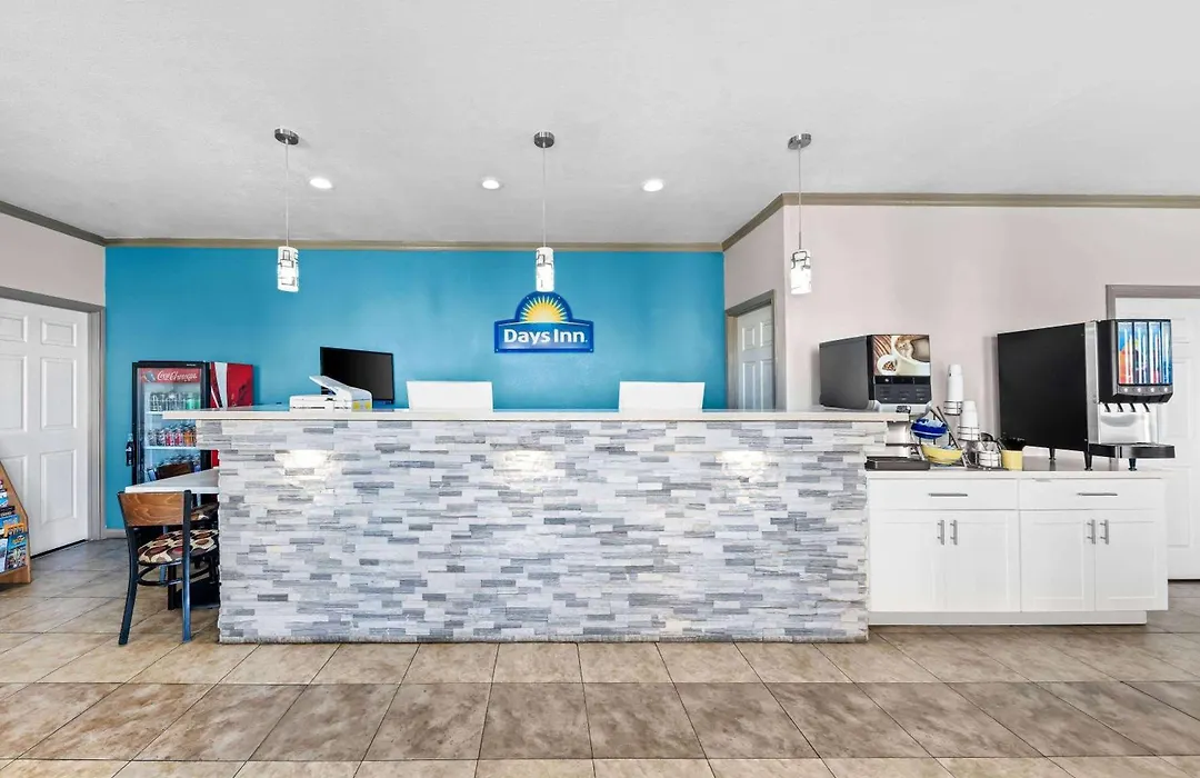 Days Inn By Wyndham Gainesville-1