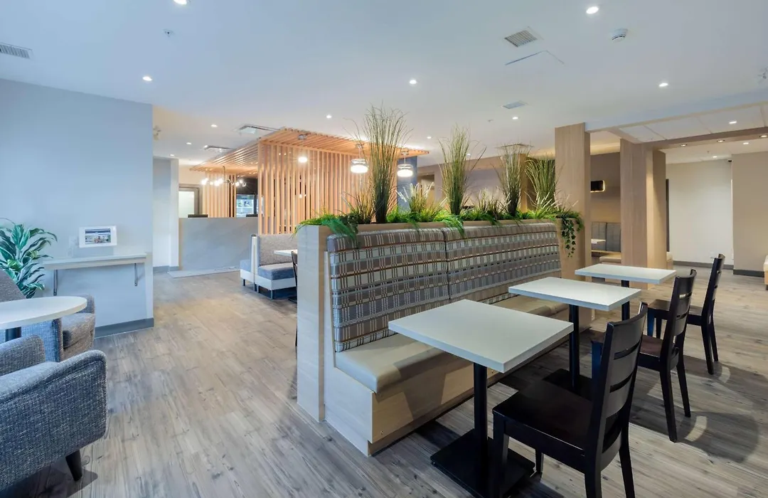 Microtel Inn & Suites By Wyndham Oyster Bay Ladysmith-1