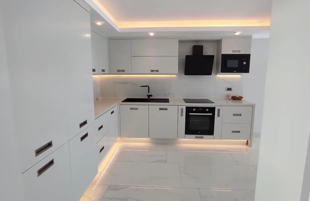 Elite Luxury Suite & Spa-1