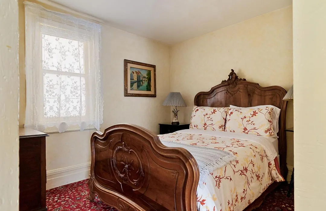 Chateau Tivoli Bed And Breakfast-1