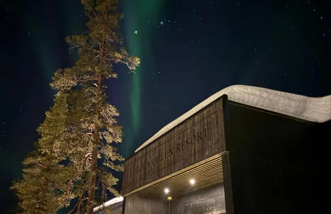 Aurora Queen Resort Igloos-1