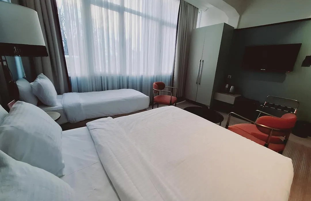 Ea Exclusive Hotel-1