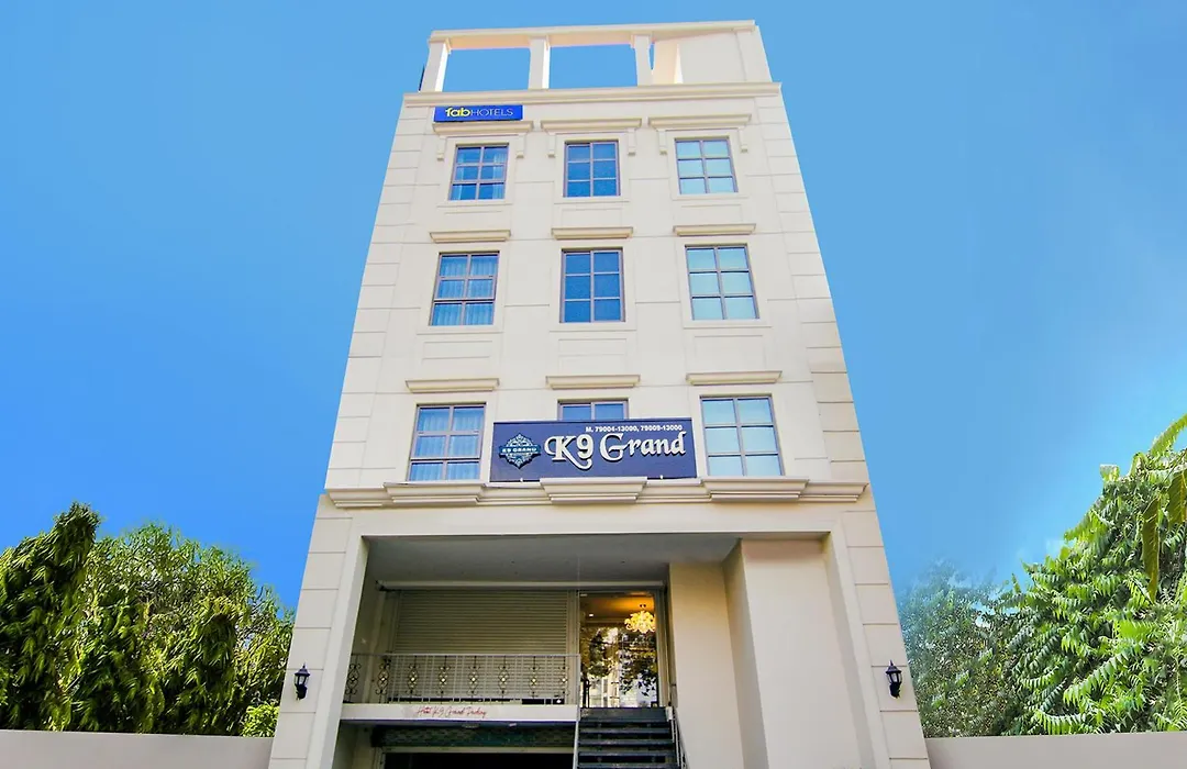 Fabhotel Prime K9 Grand-1