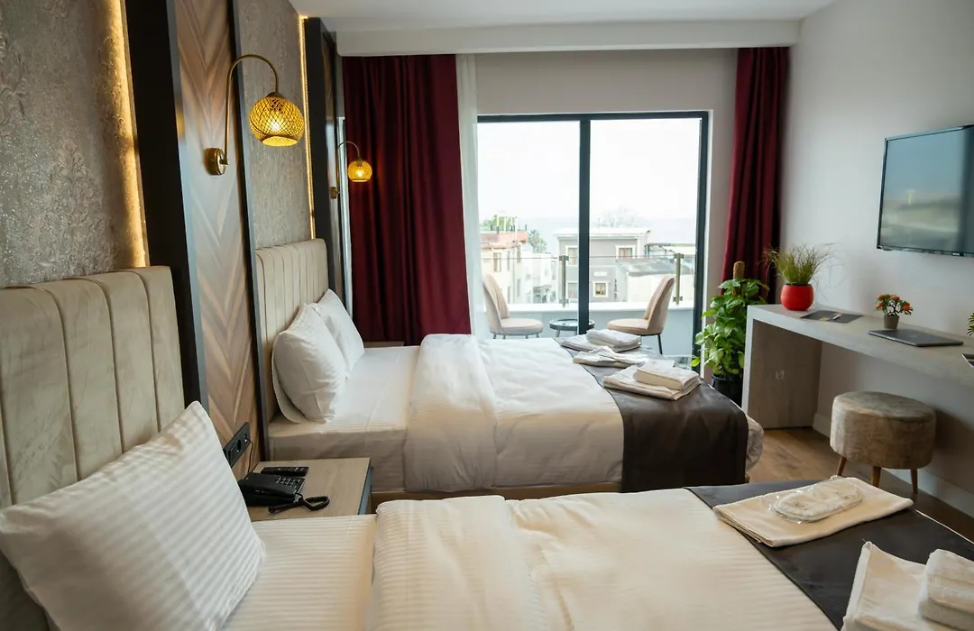 Linda Port Hotel-1