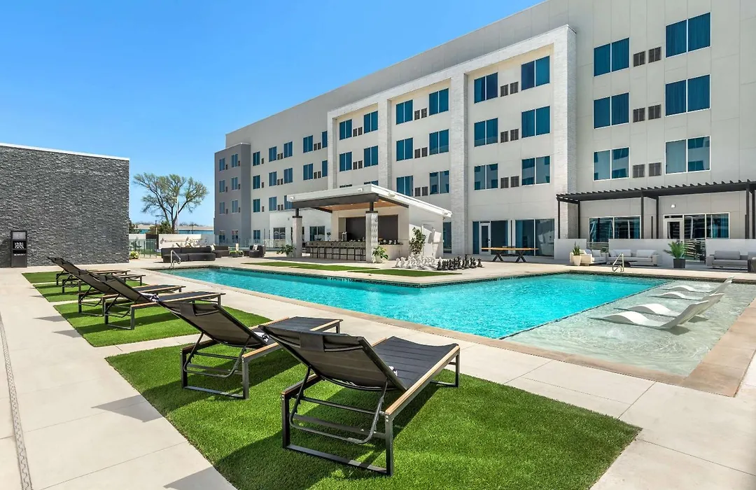 Cambria Hotel Waco University Riverfront-1