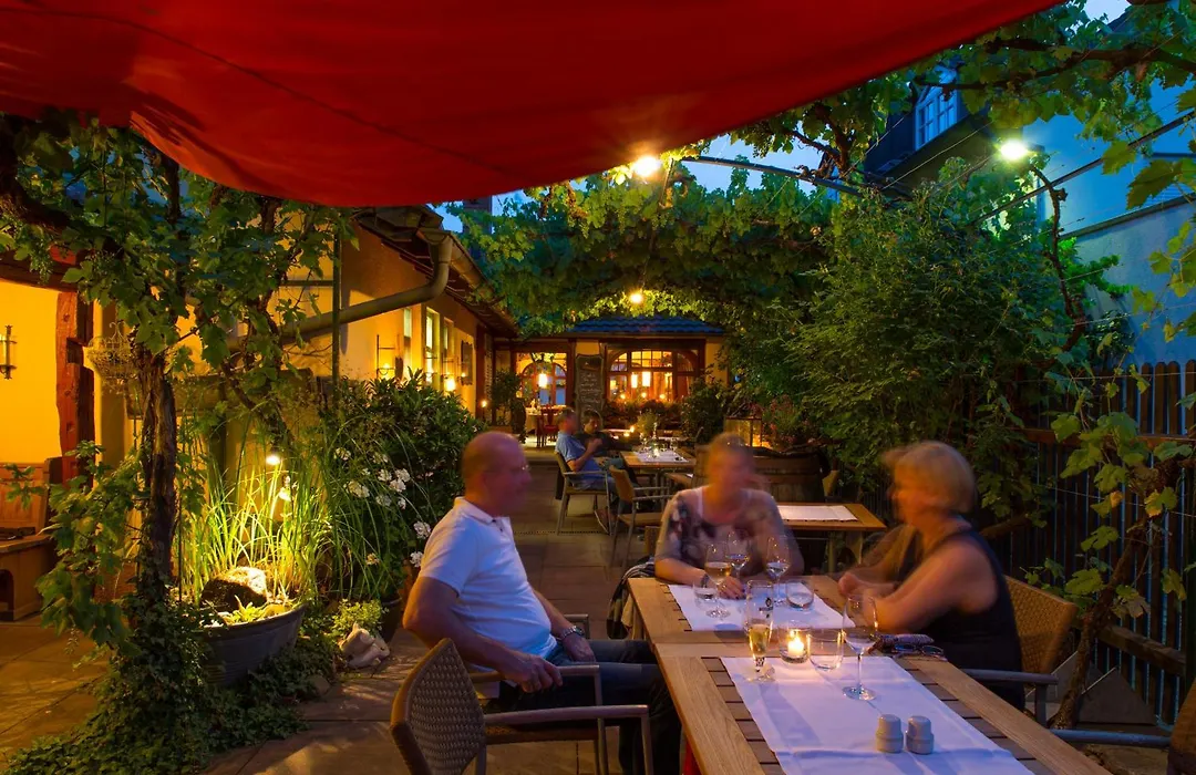 Hotel-Weinhaus Stern-1