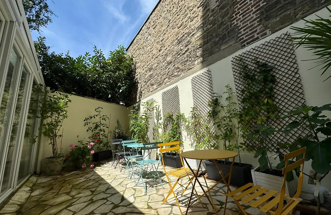 Hotel Lilas Gambetta-1