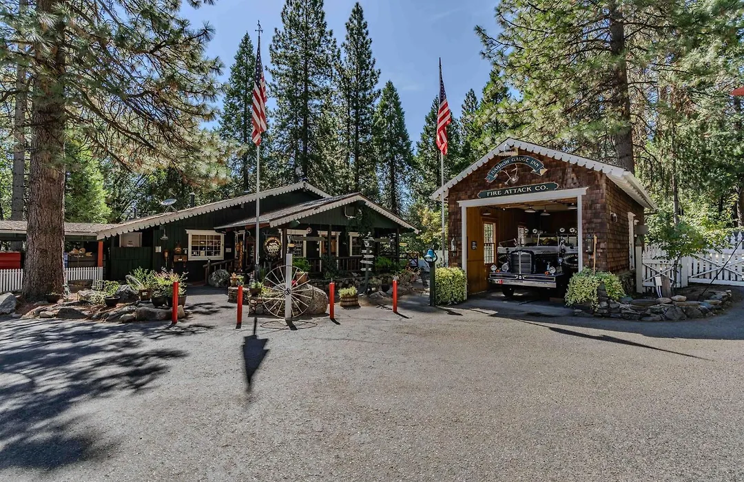 Narrow Gauge Inn-1