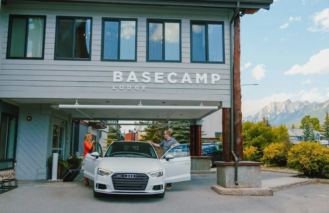 Basecamp Lodge Canmore-1