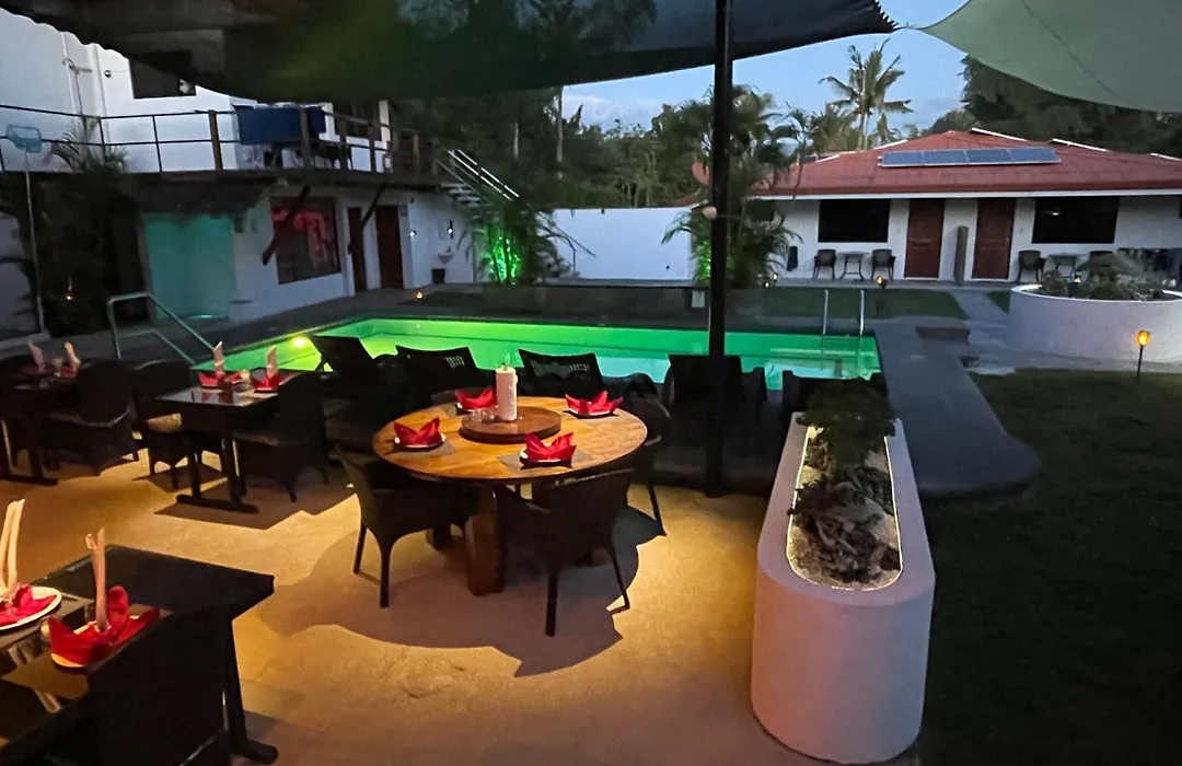 Parrot Resort Moalboal-1