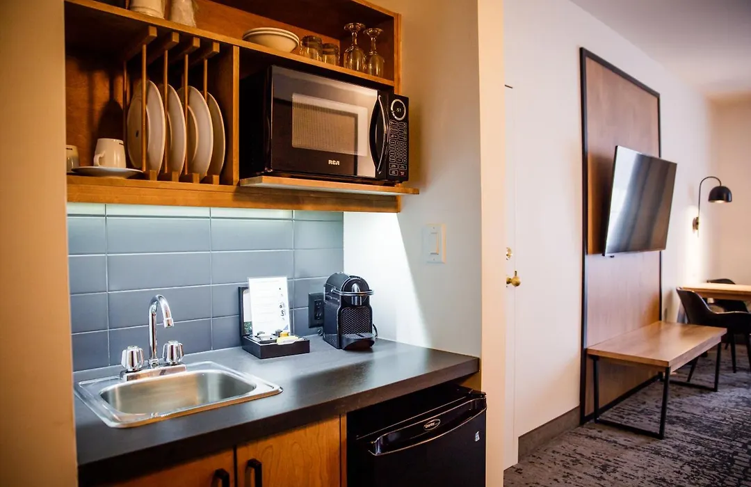 Ax Hotel-1