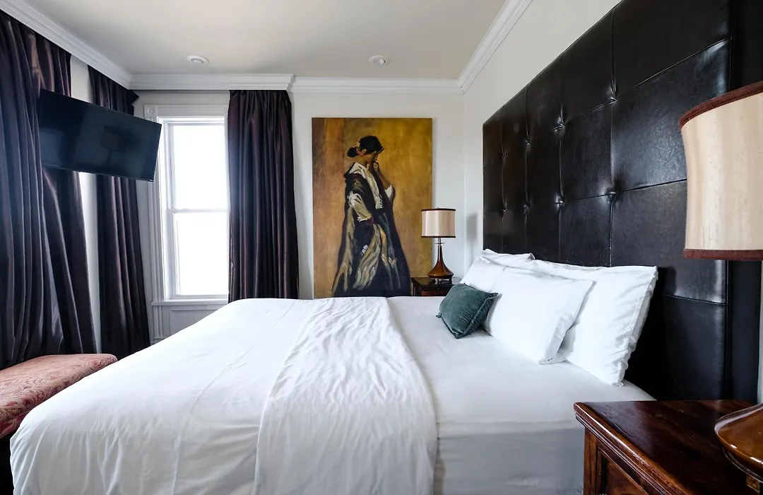 Dickson Street Inn-1
