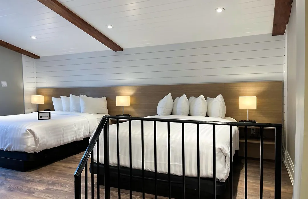 Colonial Hotel & Suites-1
