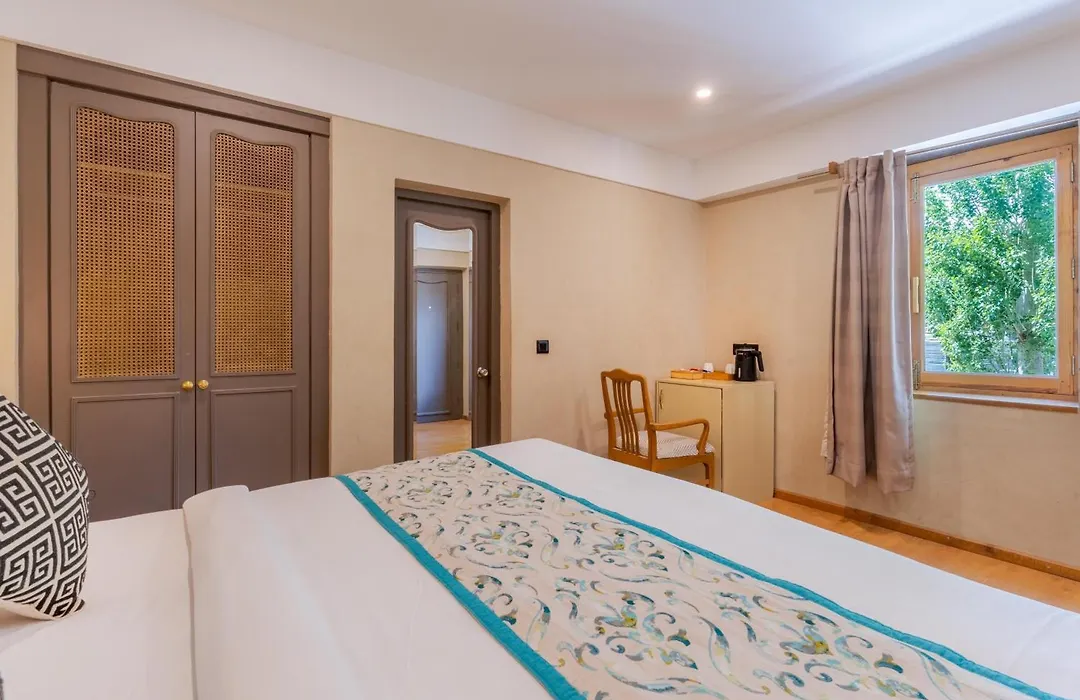 Pal Hotel-1