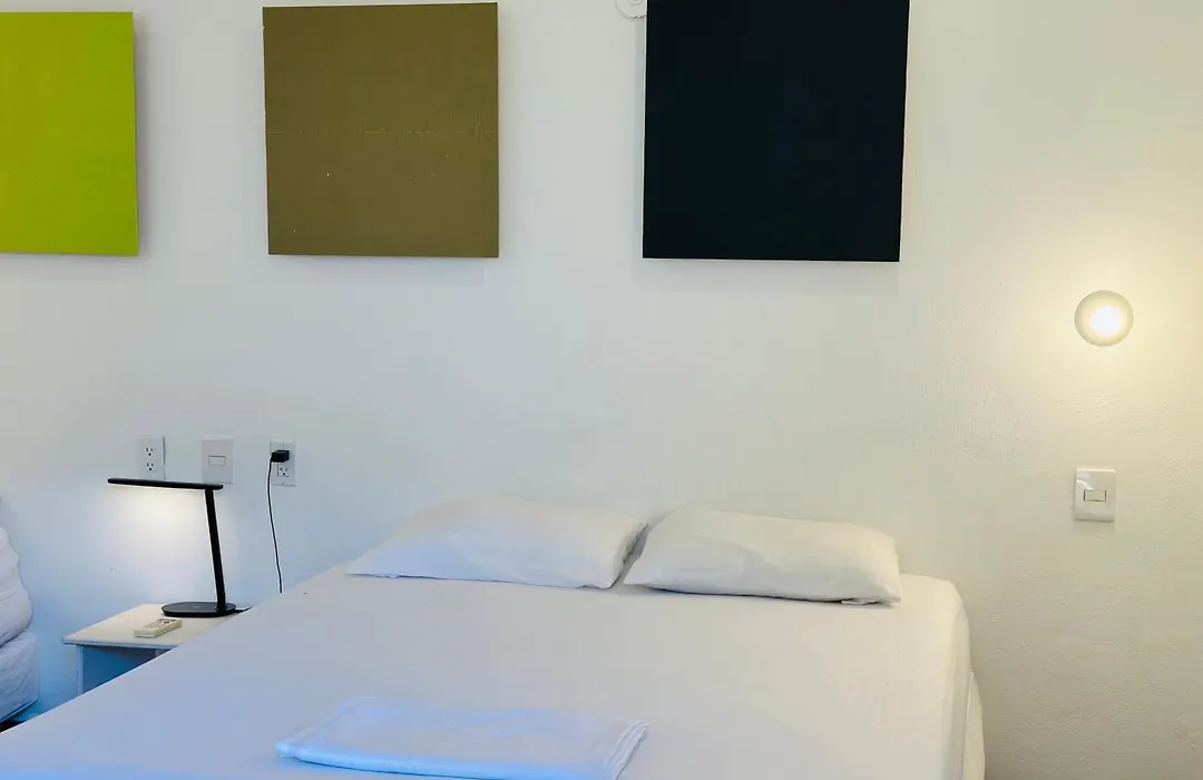 Freelance Hostel-1