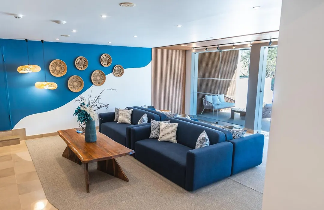 Carvi Beach Hotel-1