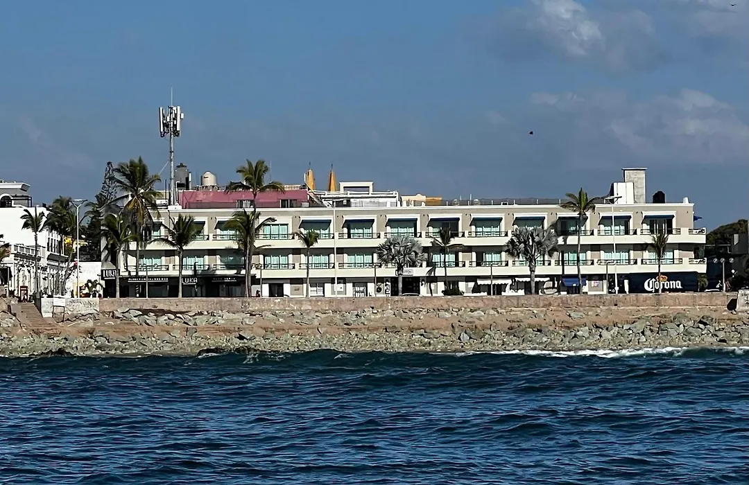 Hotel La Siesta Malecon-1