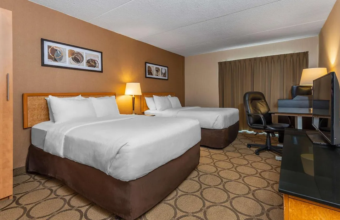 Clarion Pointe-1