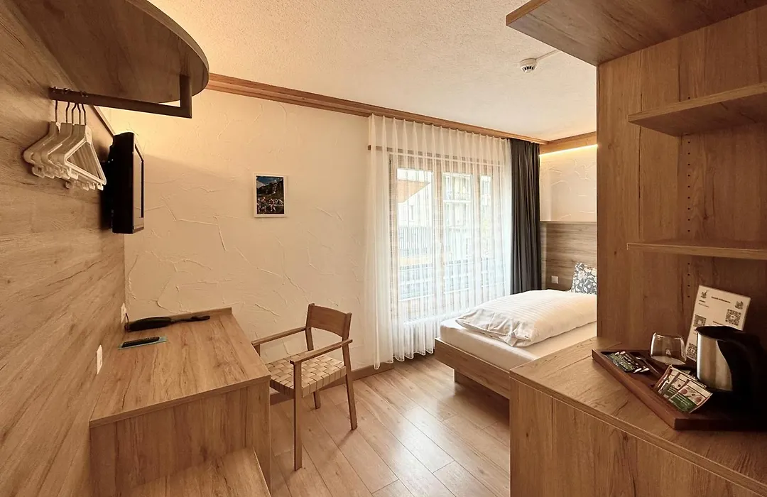 Hotel Crystal-1