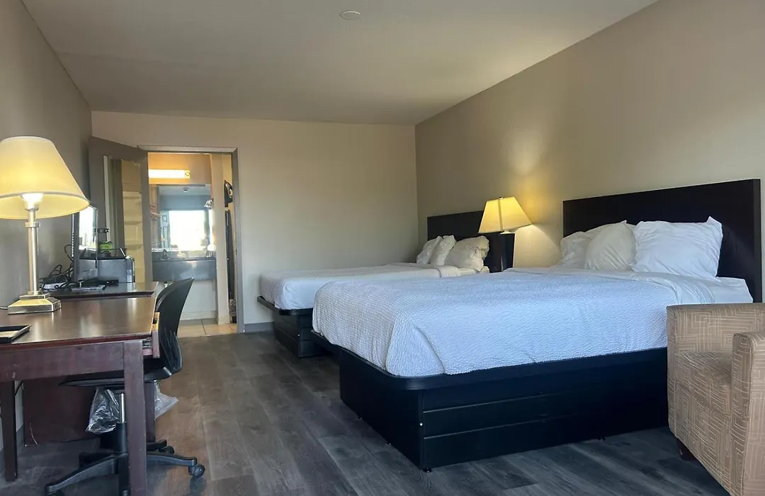 Days Inn By Wyndham Natchitoches-1