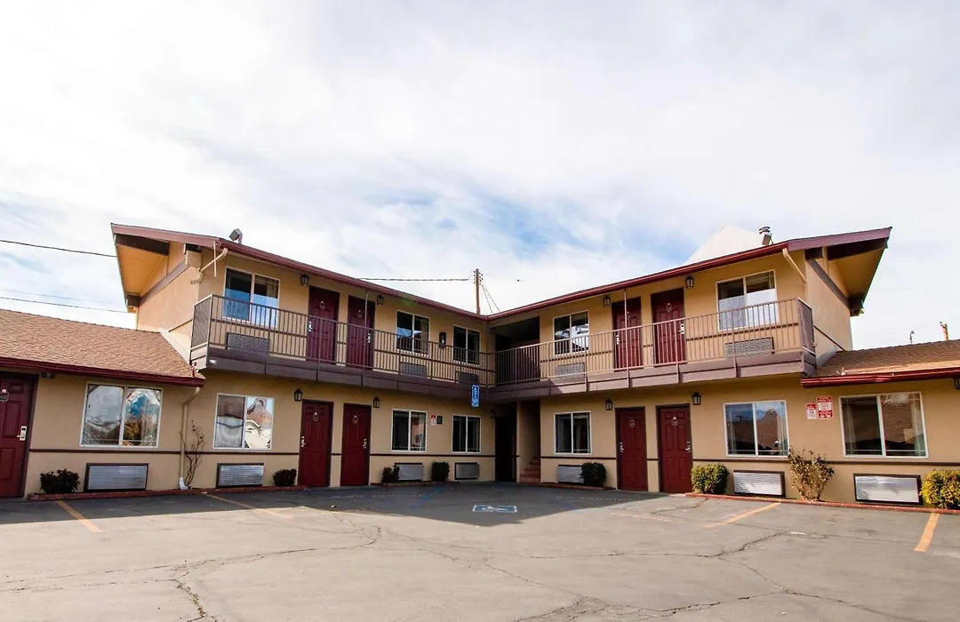 Quality Inn Bishop Near Mammoth-1
