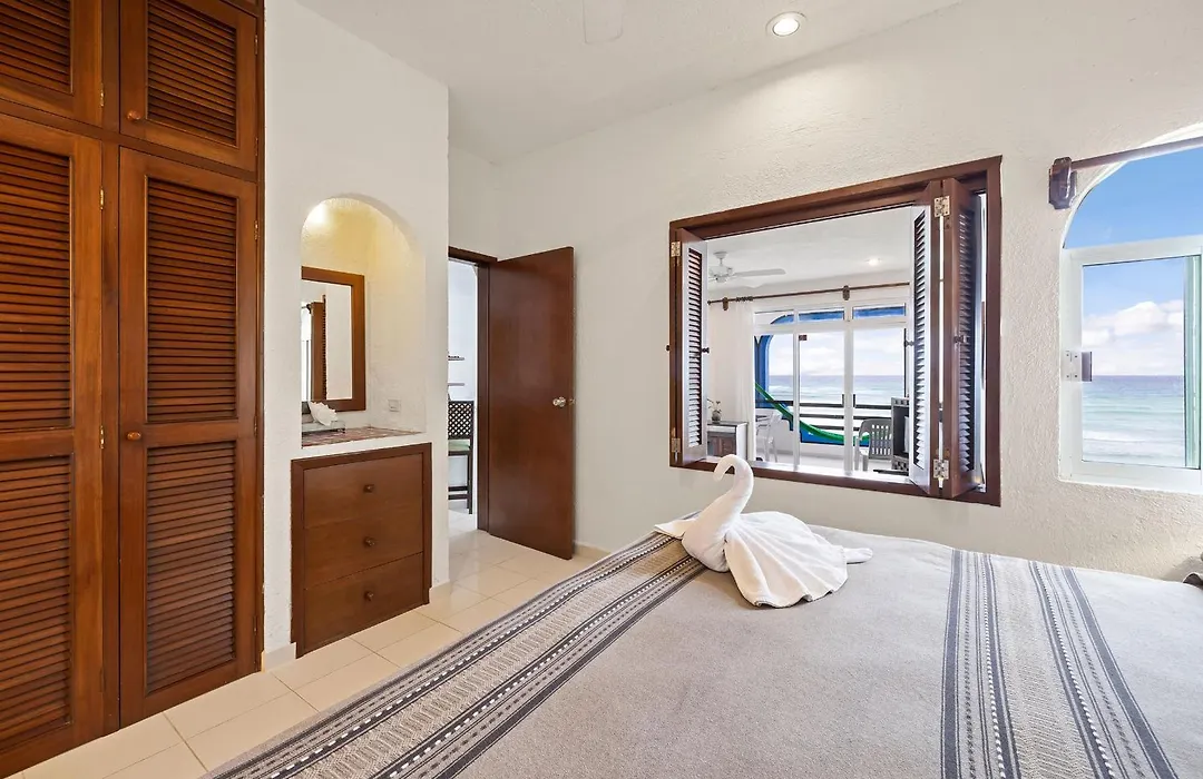 Del Sol Beachfront-1