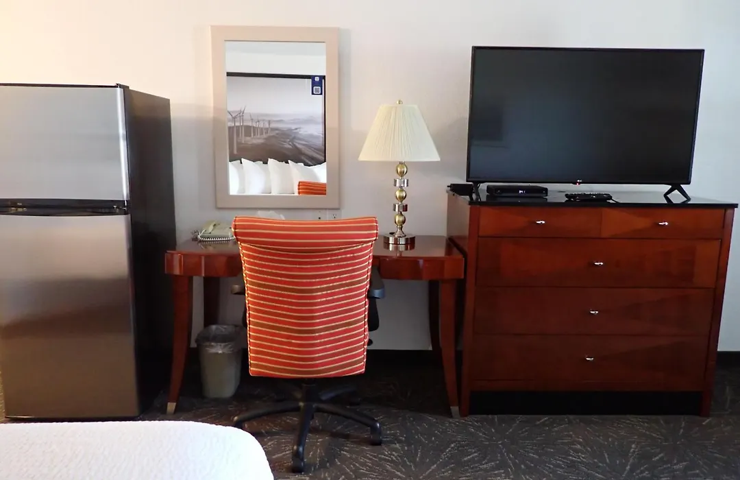 Days Inn By Wyndham Taber-1