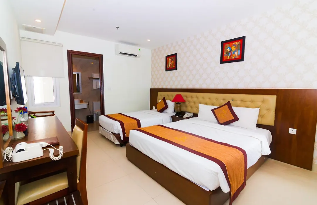 Boss Hotel-1
