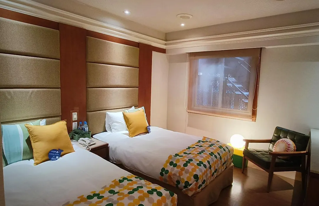 Erin Hotel-1