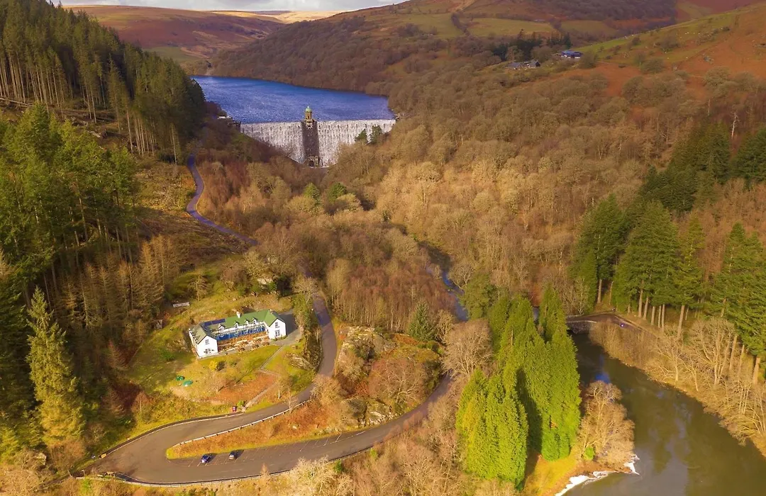 Ty Penbont House-1