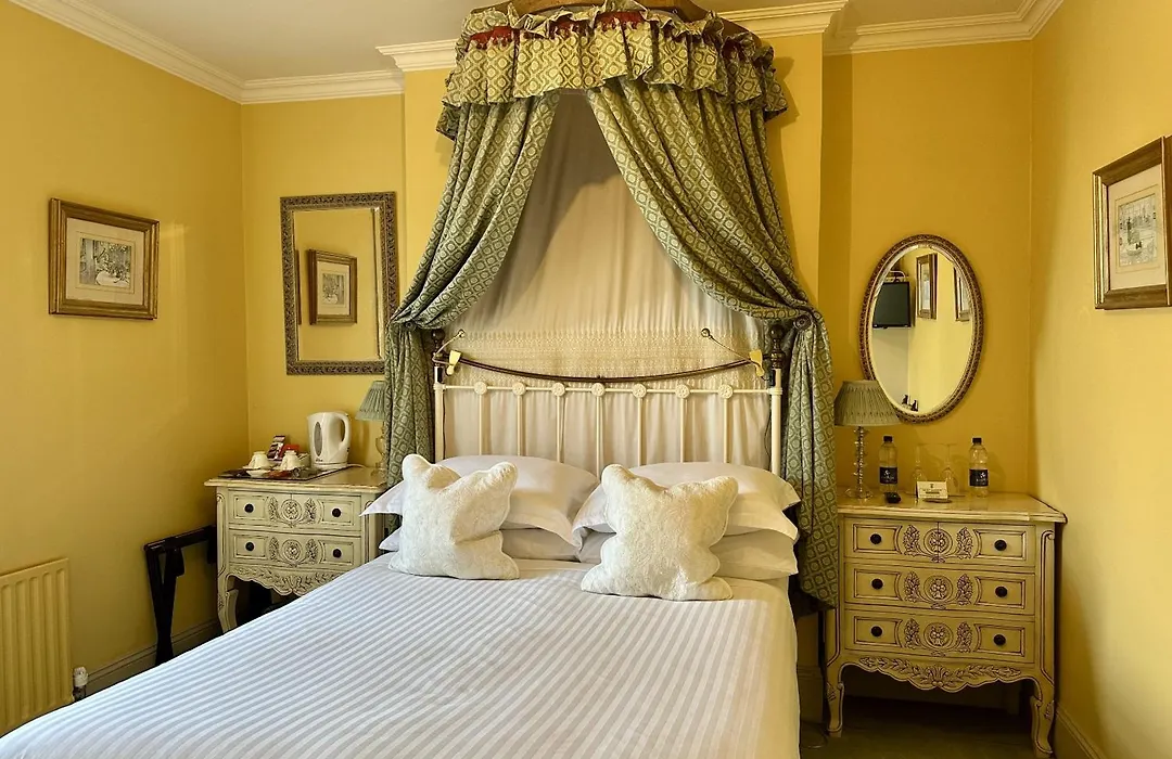 Albert & Victoria Guest House-1