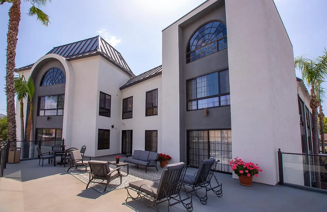 Coast Burbank Hotel-1