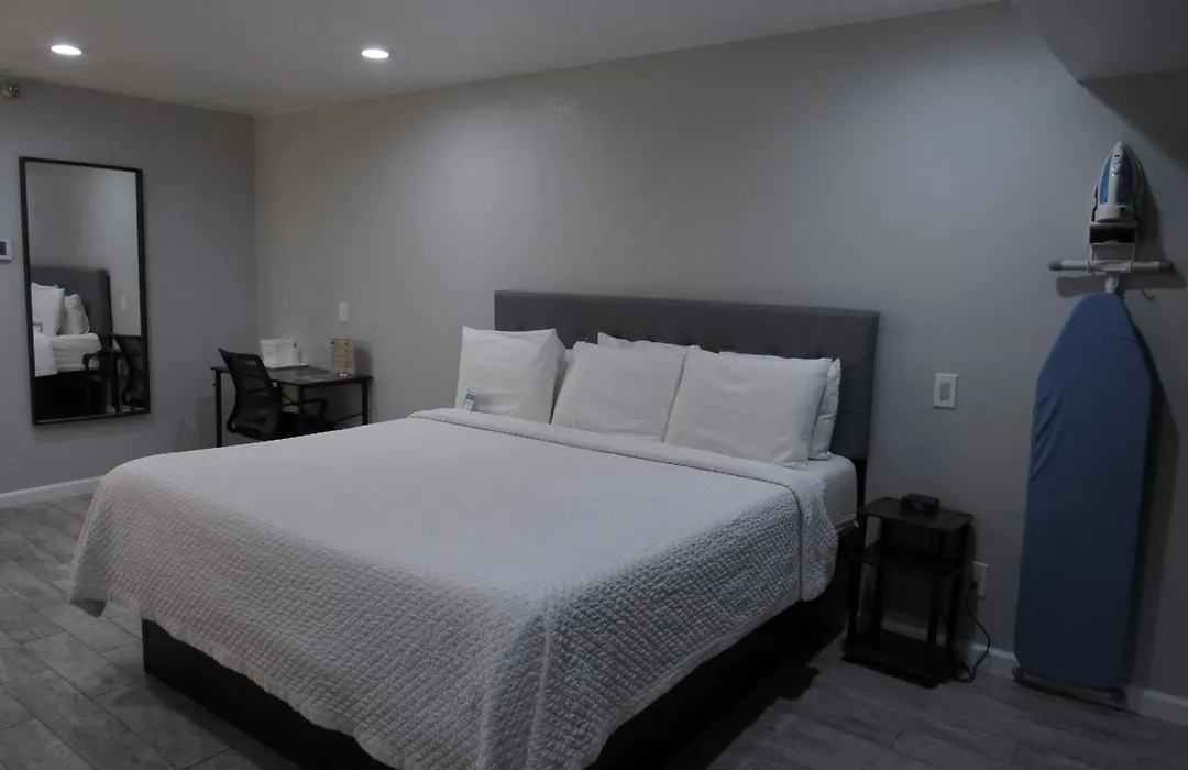 Capri Suites Anaheim-1