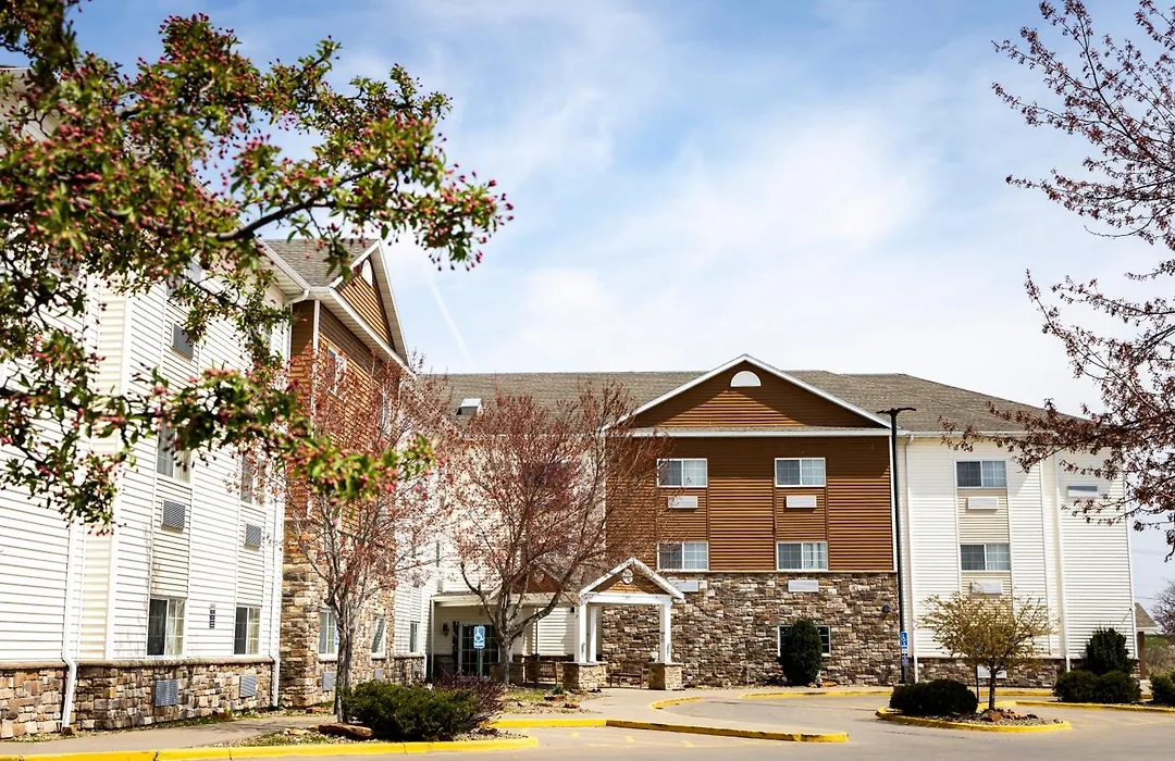 Mainstay Suites Coralville - Iowa City-1