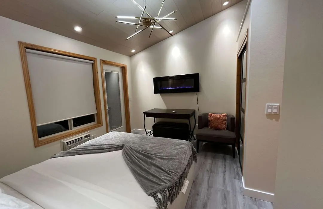 Banff Woods Lodge-1
