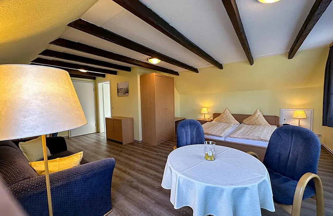 Hotel Graf Waldersee-1
