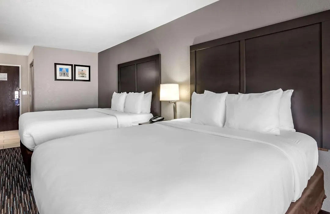 Comfort Inn & Suites Emporia-1