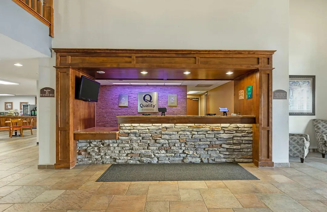 Quality Inn & Suites Fort Madison Near Hwy 61-1